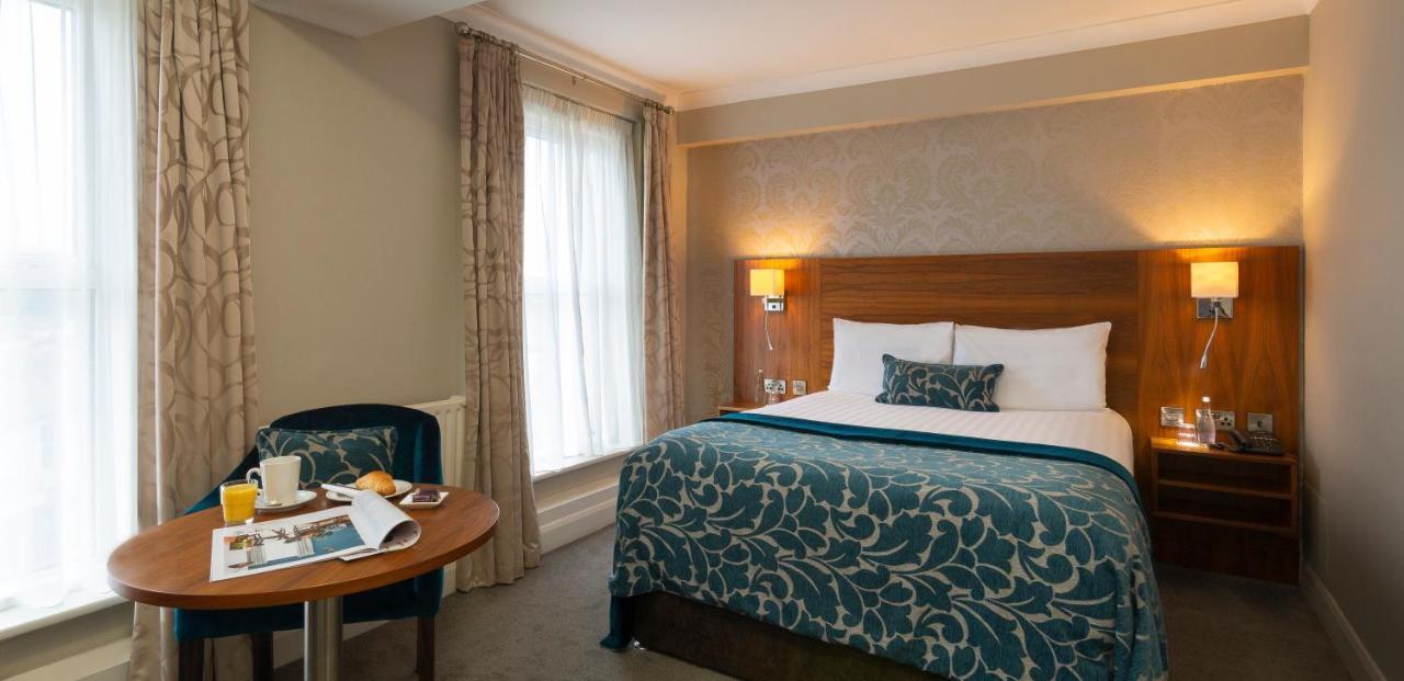 The Royal Hotel & Leisure Centre Брей Экстерьер фото