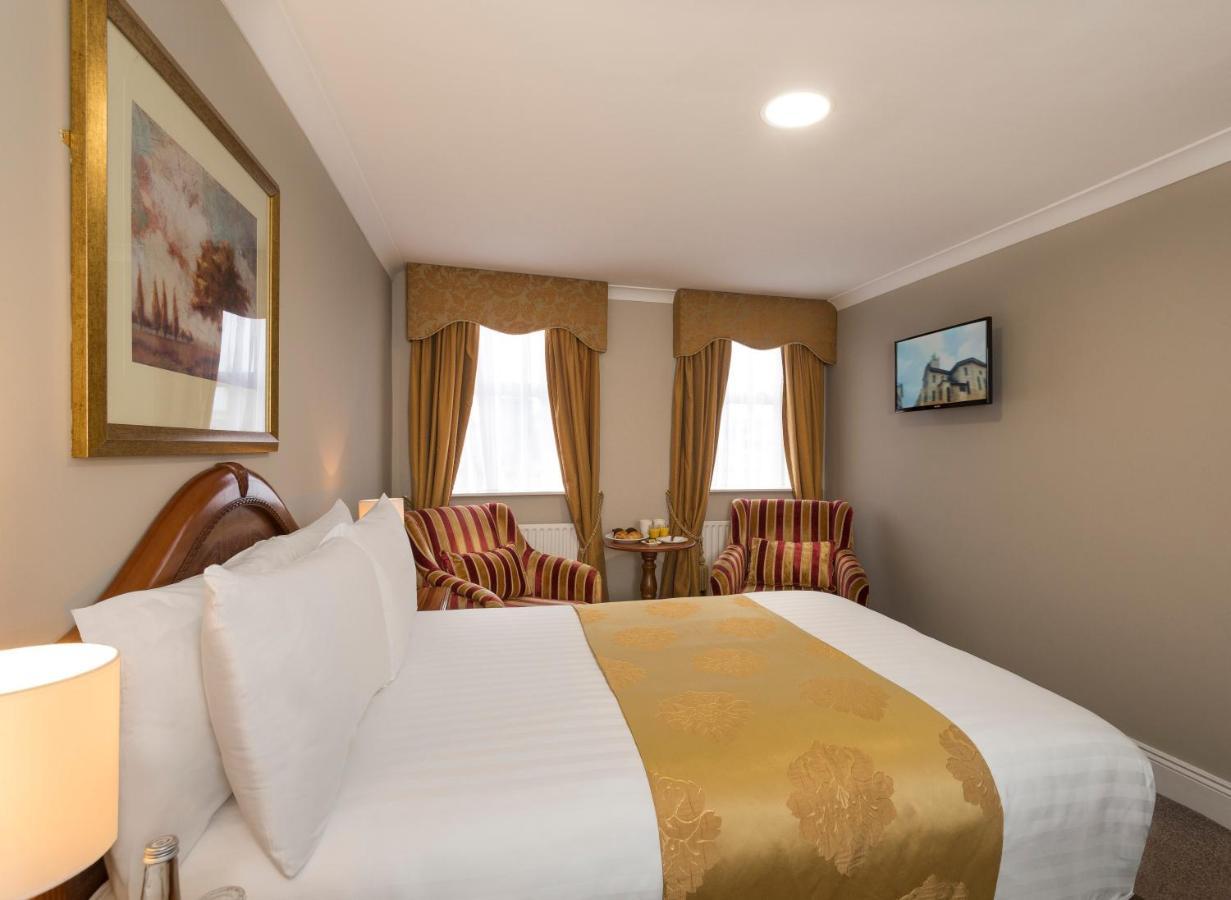 The Royal Hotel & Leisure Centre Брей Экстерьер фото