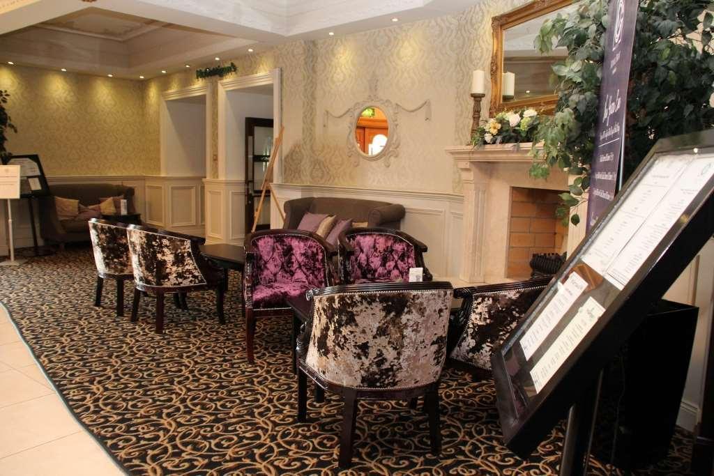 The Royal Hotel & Leisure Centre Брей Экстерьер фото