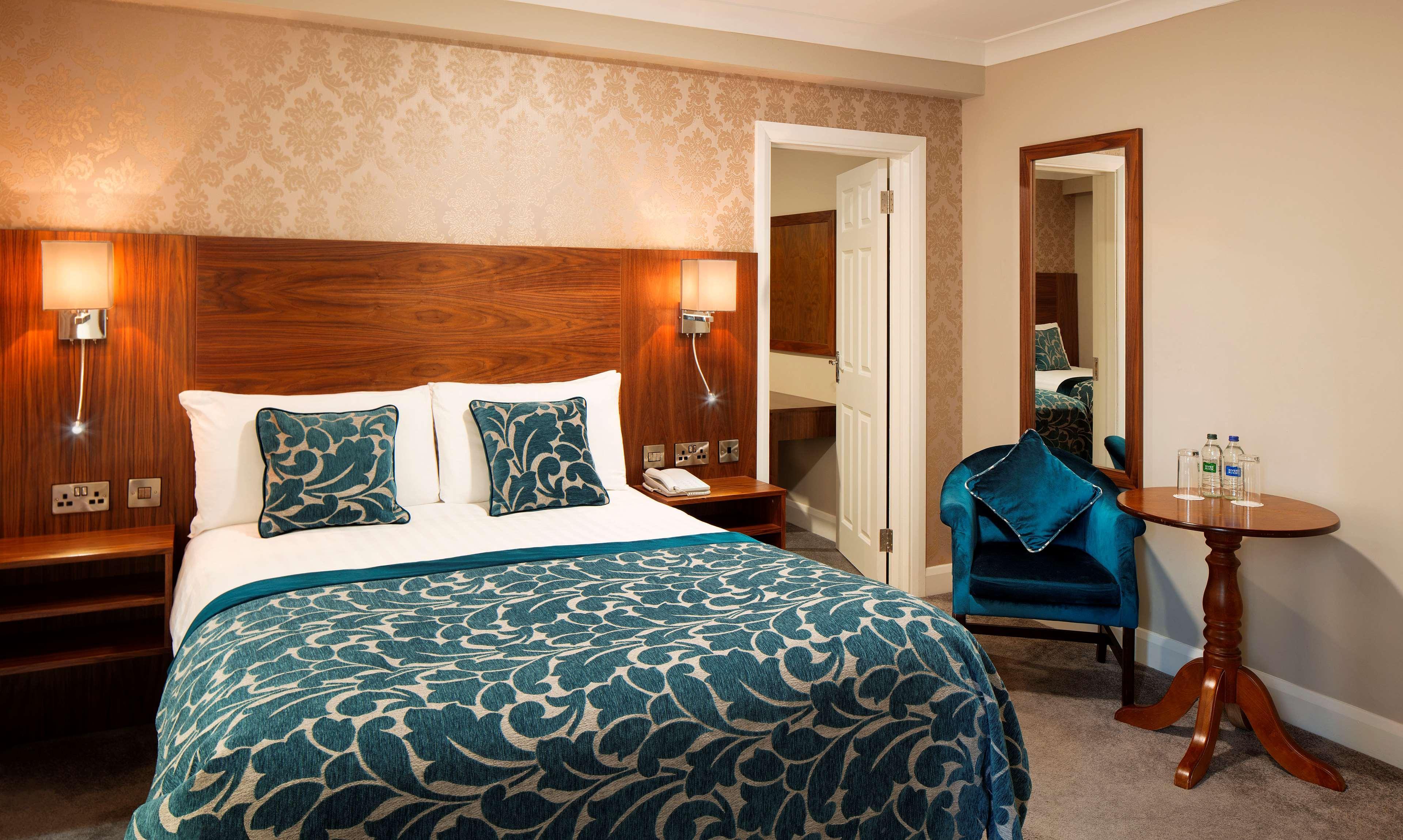 The Royal Hotel & Leisure Centre Брей Экстерьер фото