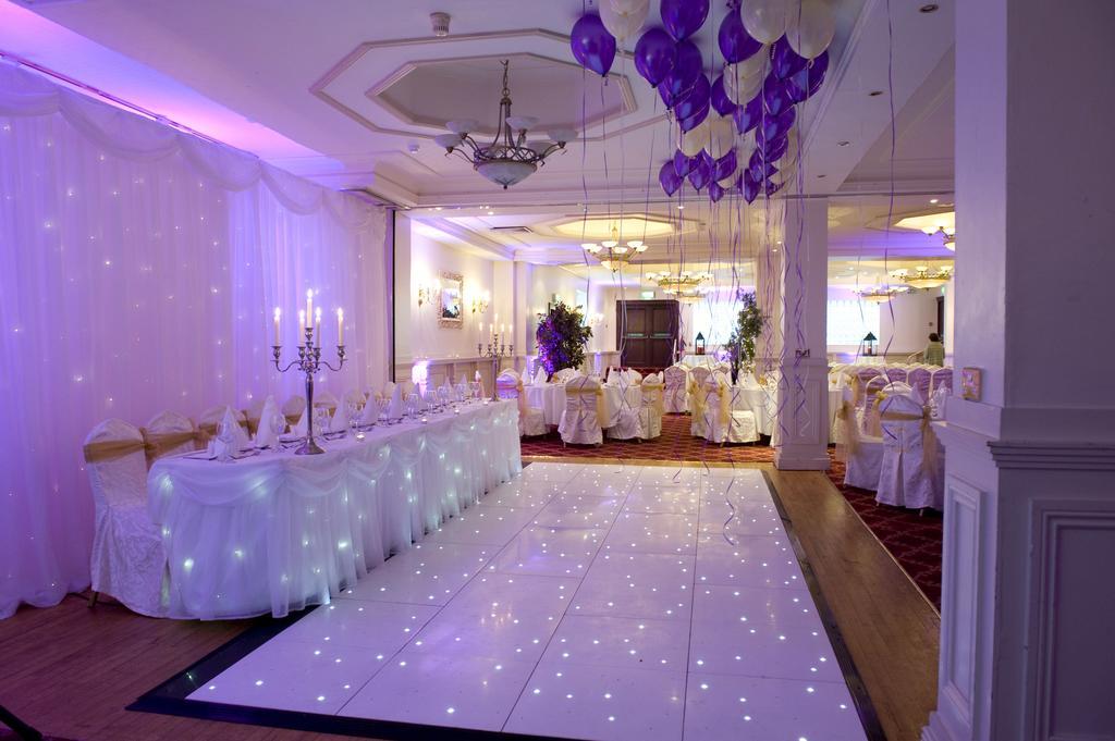 The Royal Hotel & Leisure Centre Брей Экстерьер фото